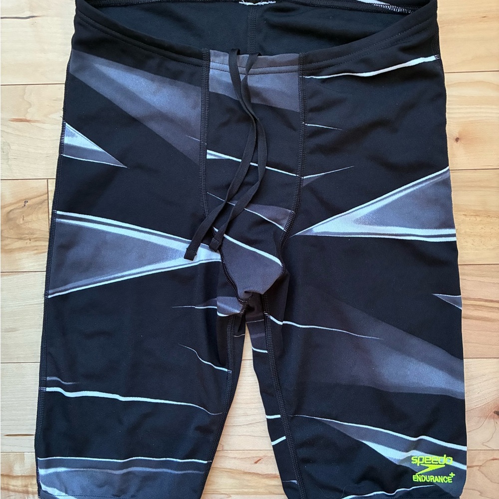 Speedo Endurance jammer size 30 black print